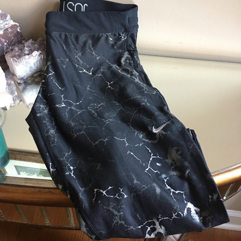 Nike Marble Dri-Fit Long Capri Pants